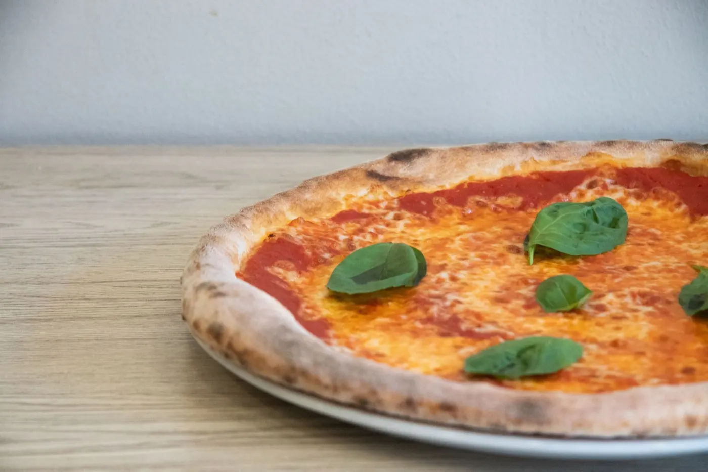 Margherita con basilico fresco, un altro scorcio